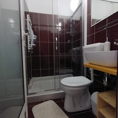 Apartment B - Babel *